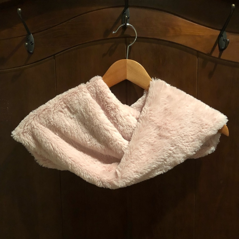 Red Camel faux pink fur scarf